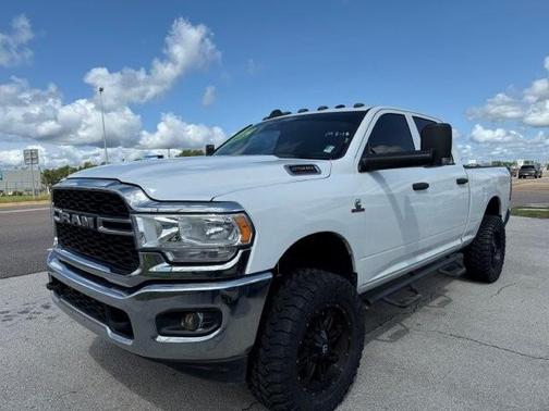 2019 RAM 2500 Tradesman Crew Cab 4x4 6'4' Box