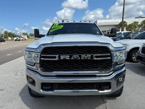 2019 RAM 2500 Tradesman Crew Cab 4x4 6'4' Box