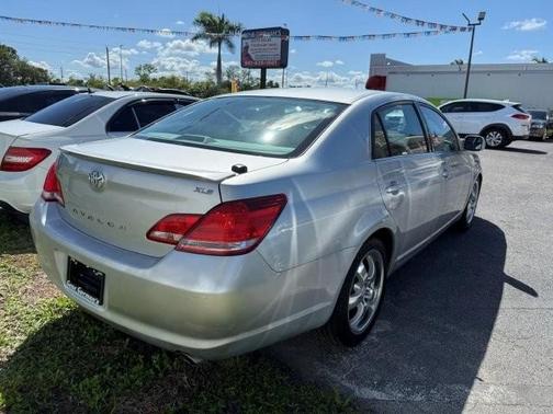 2005 Toyota Avalon XL