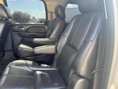 2011 GMC Yukon XL 1500 SLT