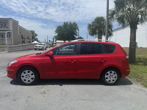 Chilipepper Red 2011 Hyundai Elantra Touring GLS