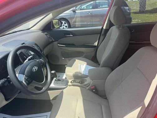 Chilipepper Red 2011 Hyundai Elantra Touring GLS