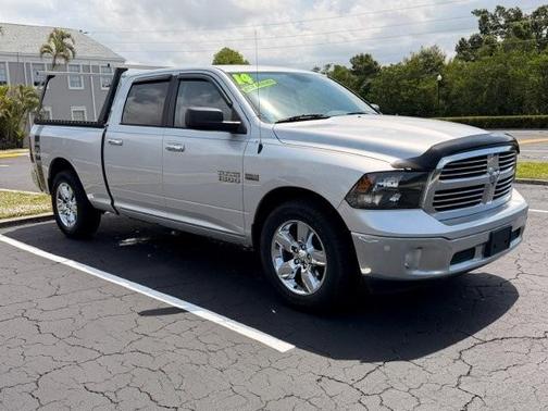 Bright Silver Metallic Clearcoat 2014 RAM 1500 SLT
