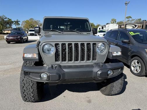 2022 Jeep Gladiator Sport S