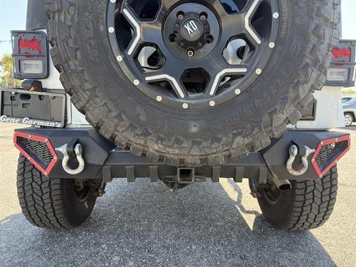Bright White Clearcoat 2015 Jeep Wrangler Unlimited Freedom Edition