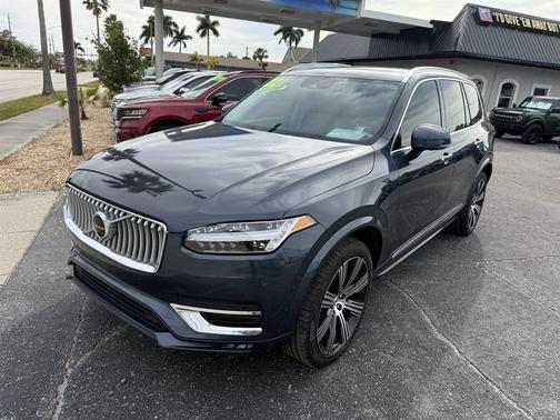 2022 Volvo XC90 T6 Inscription
