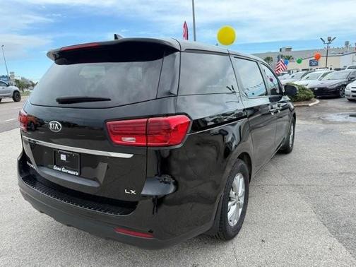 2021 Kia Sedona LX
