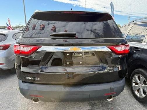 2021 Chevrolet Traverse LS