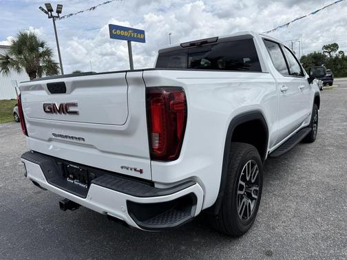 Summit White 2021 GMC Sierra 1500 AT4