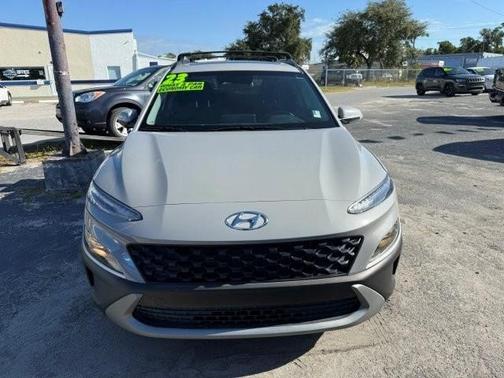 2023 Hyundai KONA SEL