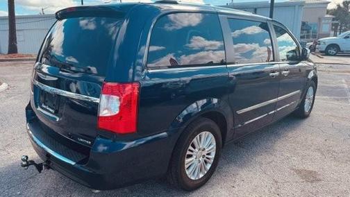 2012 Chrysler Town & Country Limited