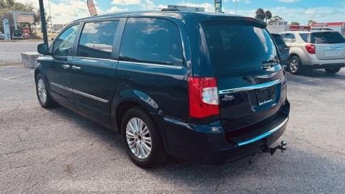 2012 Chrysler Town & Country Limited