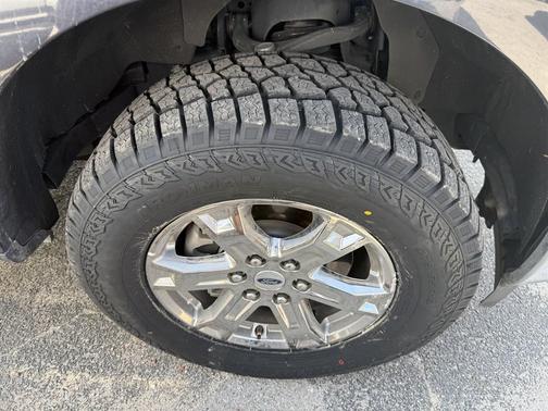Smoked Quartz Metallic Tinted Clearcoat 2022 Ford F-150 Lariat