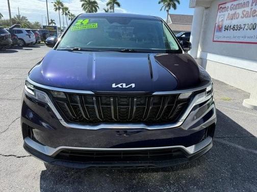 2024 Kia Carnival LX