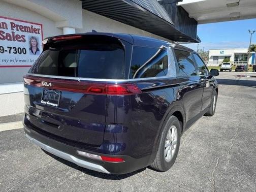 2024 Kia Carnival LX