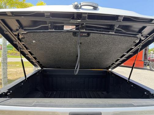 Quicksilver Metallic 2021 GMC Sierra 1500 SLT