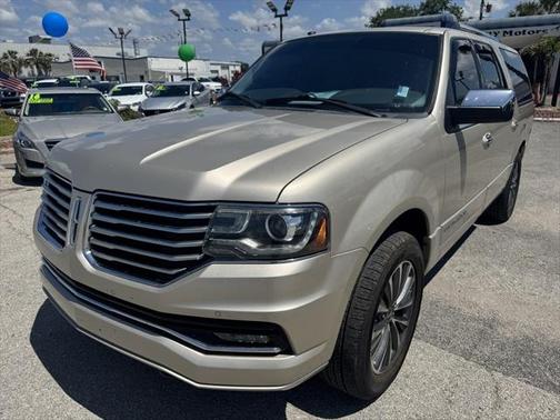 2017 Lincoln Navigator Select