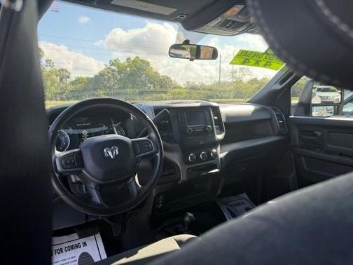 2024 RAM 3500 Tradesman Crew Cab 4x4 8' Box