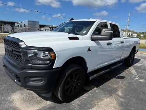 2024 RAM 3500 Tradesman Crew Cab 4x4 8' Box