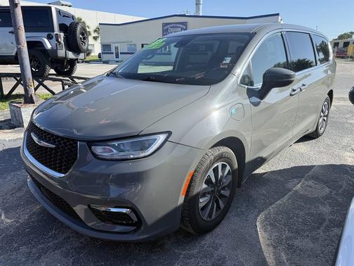 Grey 2023 Chrysler Pacifica Hybrid Touring L