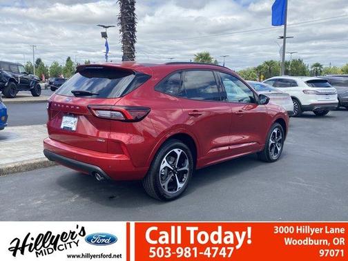2025 Ford Escape ST-Line Elite