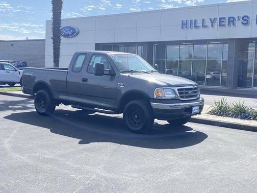 2002 Ford F-150 XL SuperCab