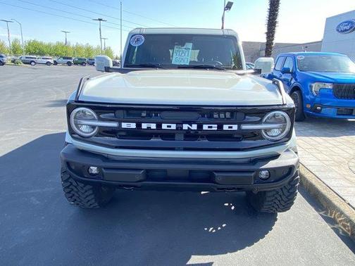 2022 Ford Bronco Outer Banks