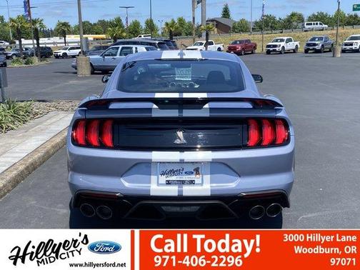 2022 Ford Shelby GT500 Base