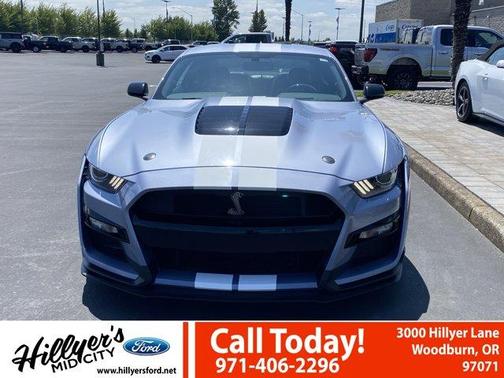 2022 Ford Shelby GT500 Base
