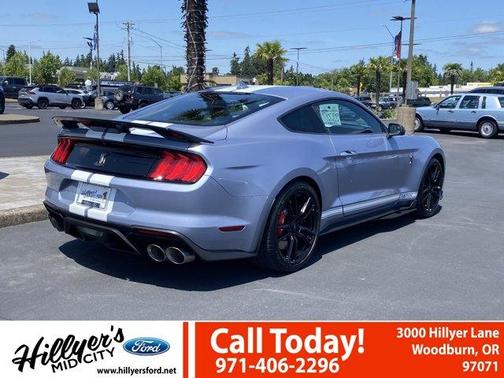 2022 Ford Shelby GT500 Base