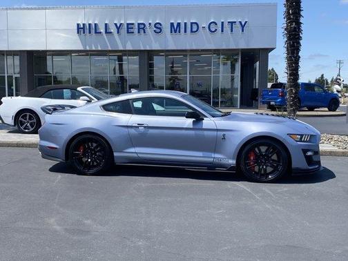 2022 Ford Shelby GT500 Base