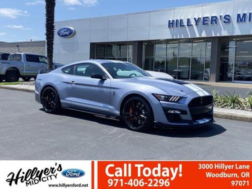 2022 Ford Shelby GT500 Base