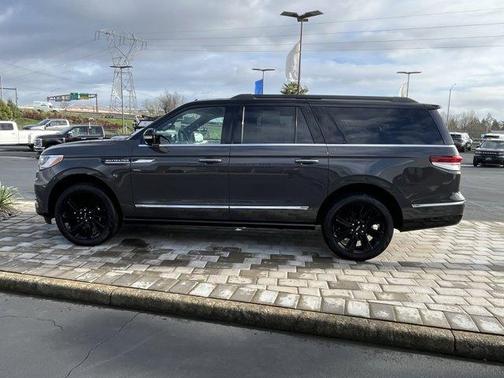 2024 Lincoln Navigator L Black Label