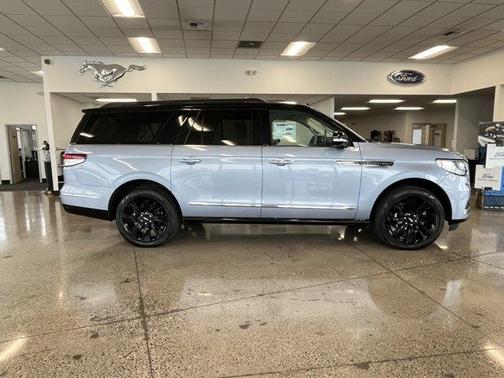 2024 Lincoln Navigator L Black Label