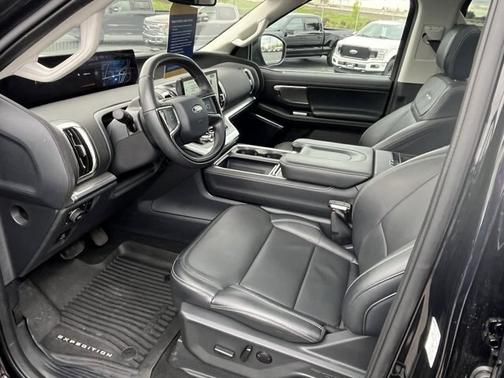 AGATE BLACK METALLIC 2025 Ford Expedition PLATINUM