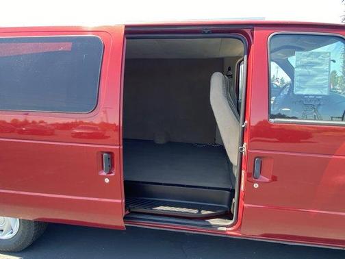 2001 Ford E150 Cargo
