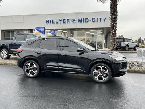 2023 Ford Escape ST-Line Select