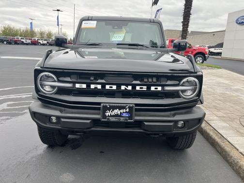 SHADOW BLACK 2025 Ford Bronco OUTER BANKS