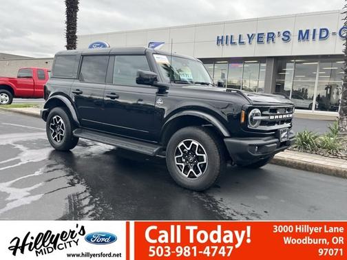 SHADOW BLACK 2025 Ford Bronco OUTER BANKS