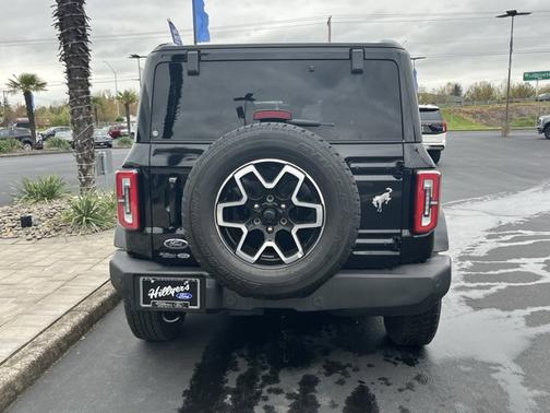 SHADOW BLACK 2025 Ford Bronco OUTER BANKS