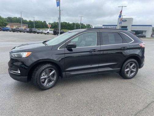 Agate Black Metallic 2022 Ford Edge SEL