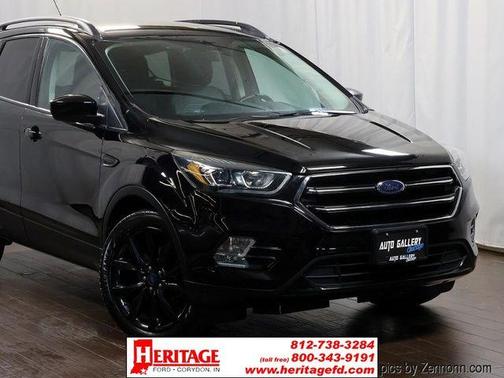 Black Metallic 2019 Ford Escape SE