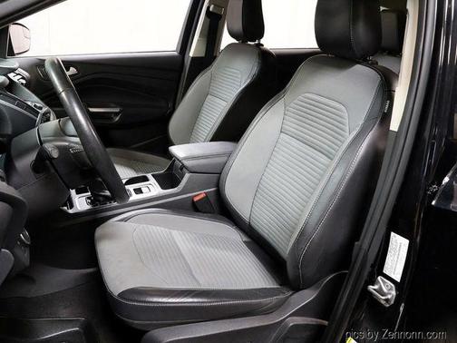 Black Metallic 2019 Ford Escape SE
