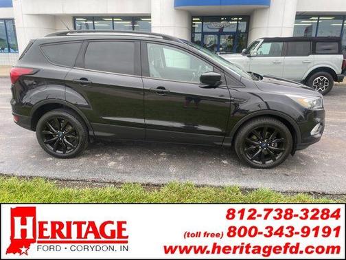 Agate Black Metallic 2019 Ford Escape SE