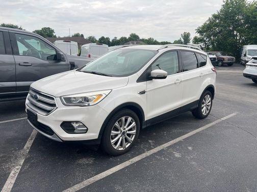 White Platinum Clearcoat Metallic 2017 Ford Escape Titanium