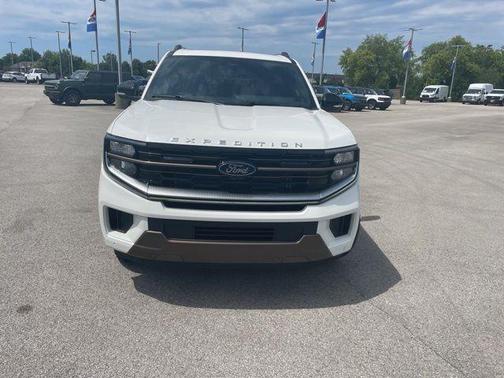 Star White 2026 Ford Expedition Max King Ranch