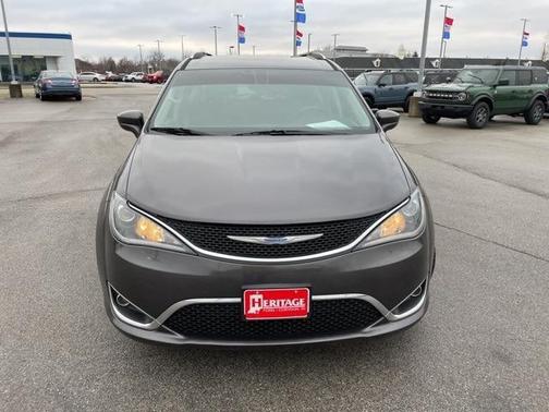 2018 Chrysler Pacifica Touring-L