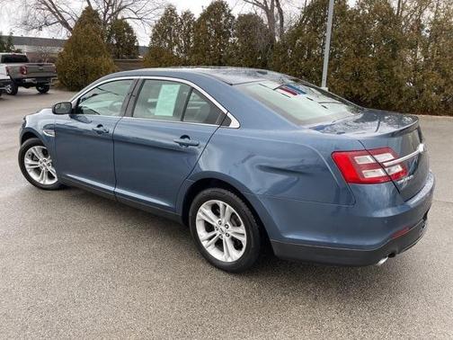 2018 Ford Taurus SEL