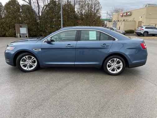 2018 Ford Taurus SEL