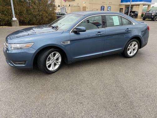 2018 Ford Taurus SEL